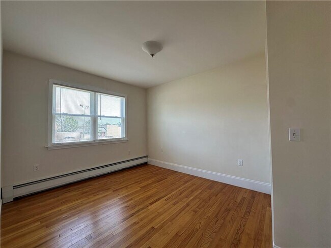 Building Photo - 2872 Pawtucket Ave