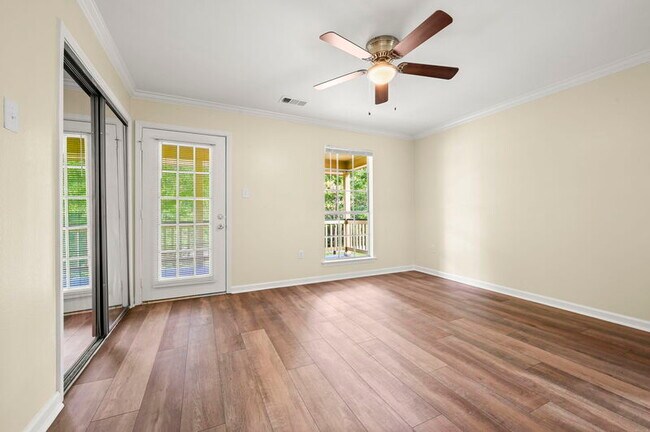 Building Photo - 12558 LA-10