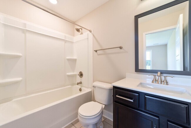 Building Photo - 216 Drayton Dr