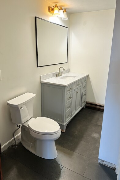 Bathroom 1 - 94 Graham St