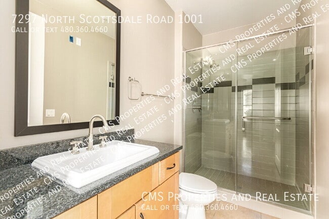 Building Photo - 7297 N Scottsdale Rd