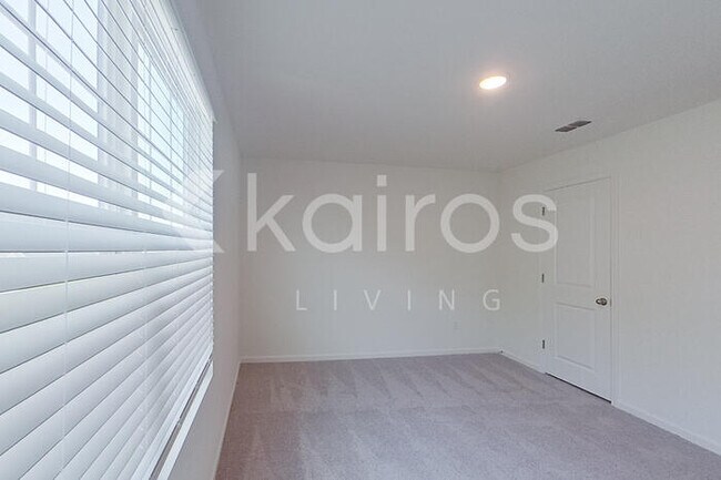 Building Photo - 677 Castillo Dr