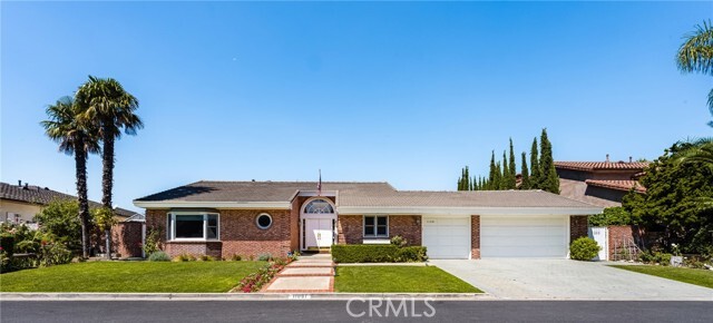 Building Photo - 11081 Hunting Horn Dr