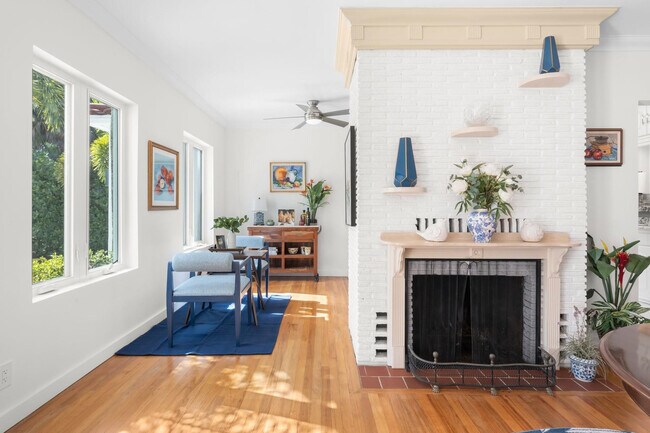 Building Photo - 2317 NE 12th St