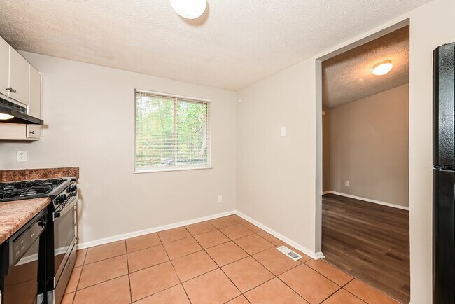 Building Photo - 1876 Corduroy Ct