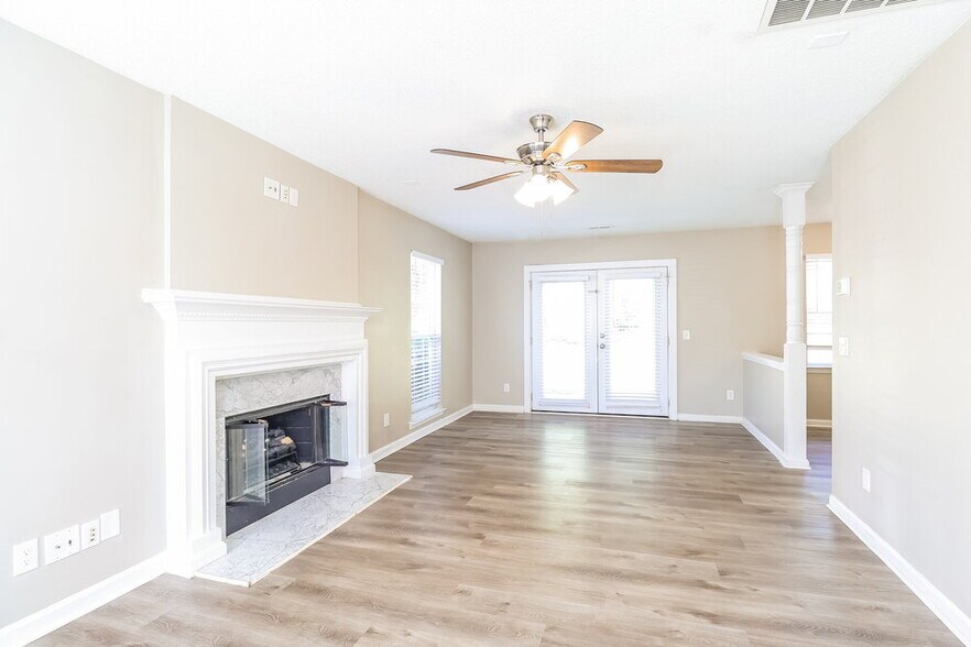 Building Photo - 13024 Peacock Ln