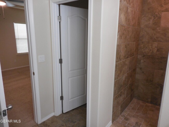 Building Photo - 7316 Glacier Dr