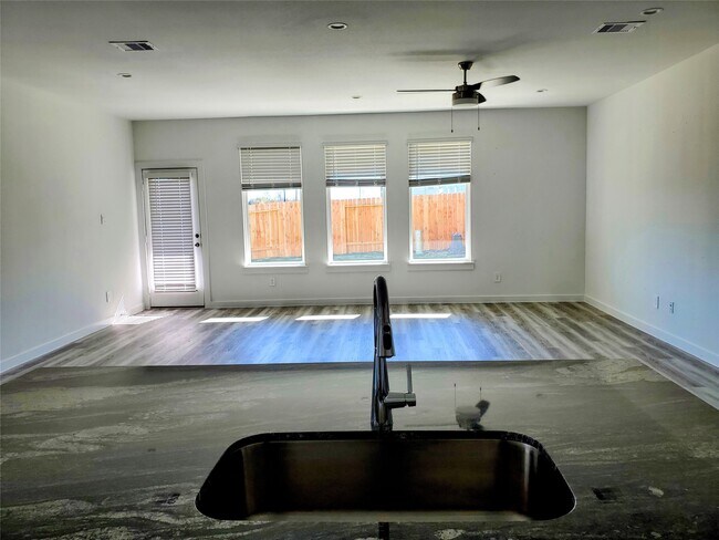 Building Photo - 2940 Needham Gdn Ln