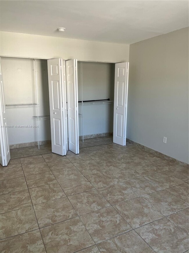 Building Photo - 9722 NW 6th Ln