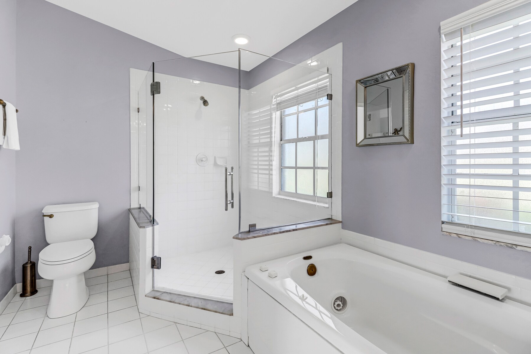 Separate shower - 7023 Mill Pond Cir