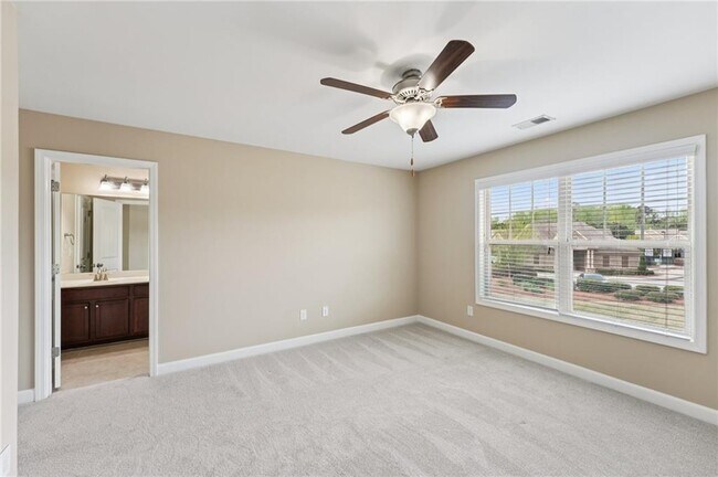 Building Photo - 6370 Shiloh Woods Dr