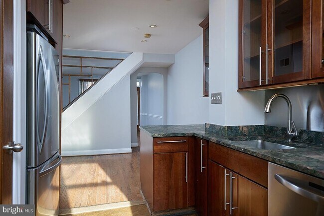 Building Photo - 964 Florida Ave NW