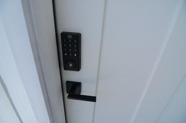 Building Photo - 126 22nd Ave