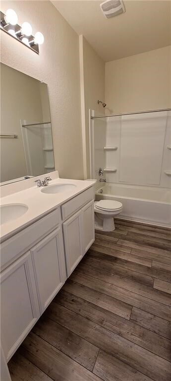Building Photo - 640 Pepperbark Loop