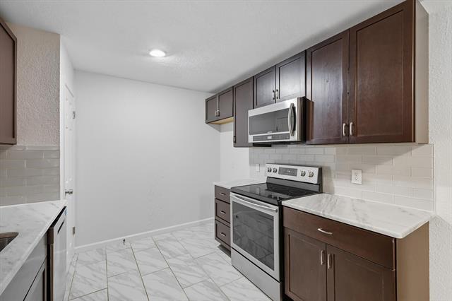 Building Photo - 6105 Melody Ln