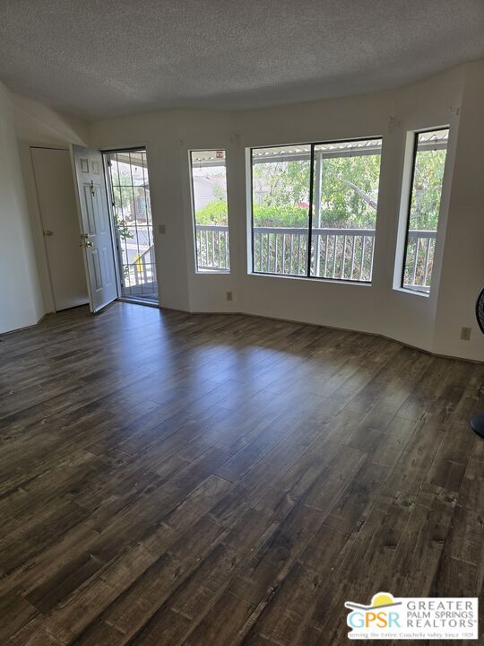 Building Photo - 15300 Palm Dr