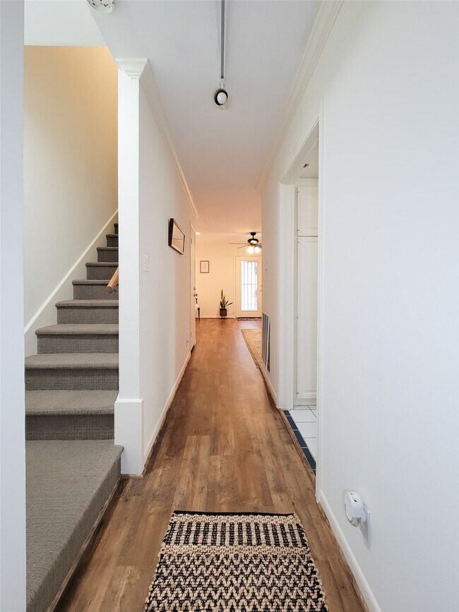 Building Photo - 2021 Winrock Blvd