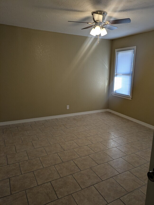 Building Photo - 132 Torreon Dr