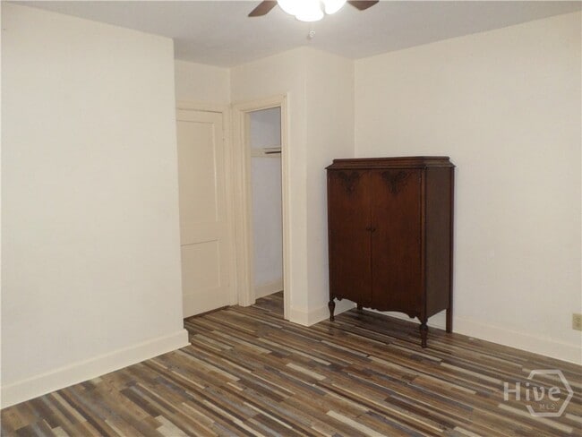 Building Photo - 2302 E 40th St
