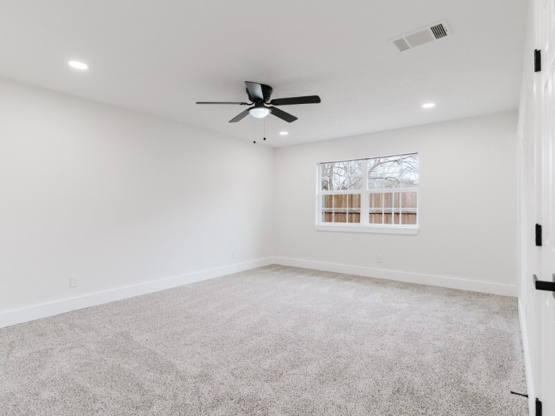 Building Photo - 7117 Chinaberry Rd