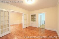 Building Photo - 14 Centre St