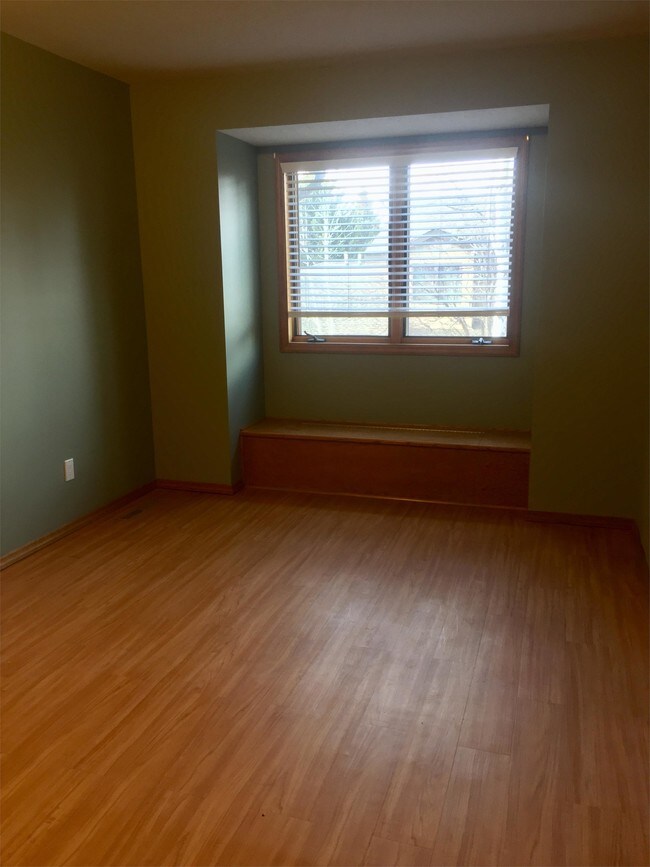 Building Photo - 1711 W Koch St