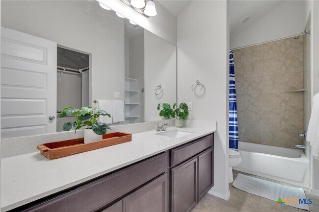 Building Photo - 425 Spiny Lizard Ln
