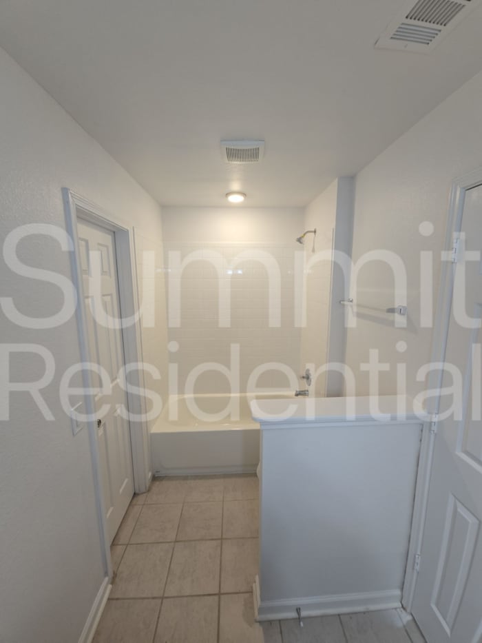 Building Photo - 14505 Highsmith St