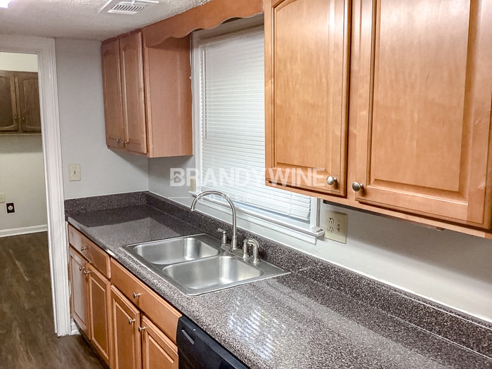 Building Photo - 8421 Timberlake Dr