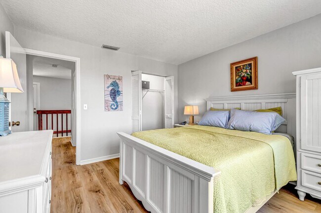 Building Photo - Available April 1st, 2026