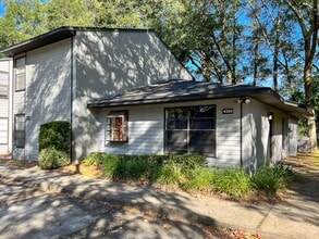 Building Photo - 2BR/1BA Flat in Marchwood - Available Nove...