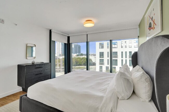 Building Photo - 1220 17th St