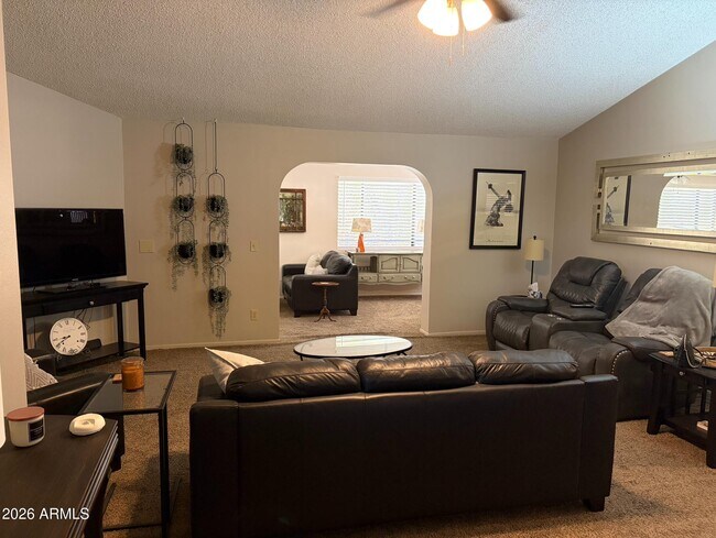 Building Photo - 26635 S Navajo Pl