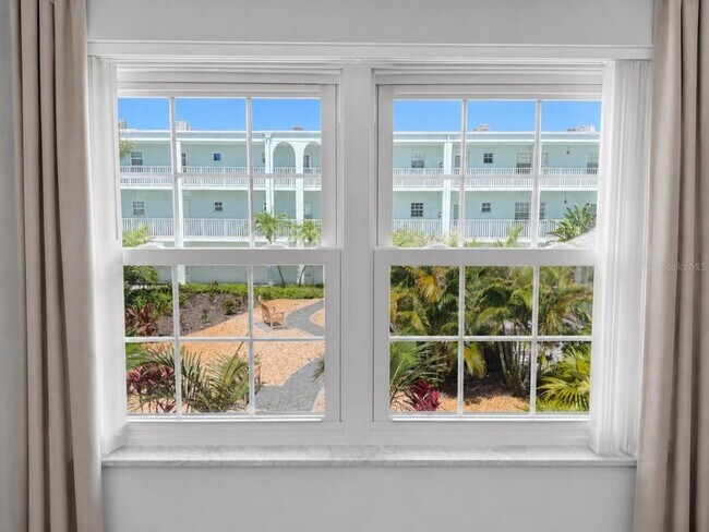 Building Photo - 1706 Belleair Forest Dr