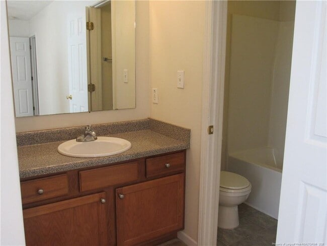 Building Photo - 304 Kingdom Estate Dr