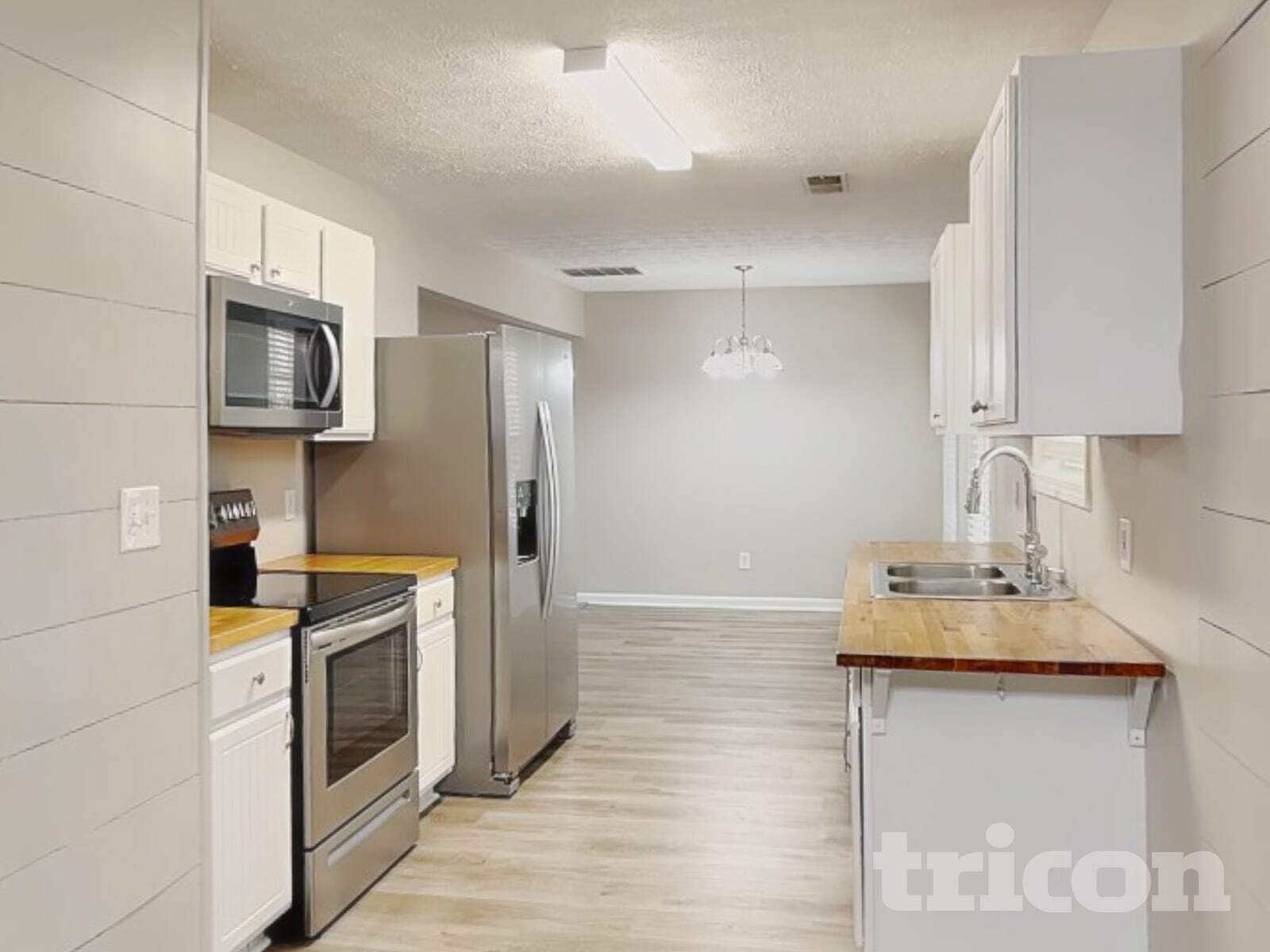 Building Photo - 1009 Butterfly Cove Way