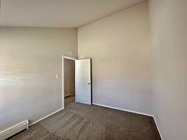 Building Photo - 3 Bed/1.5 Bath Quail Creek Condo