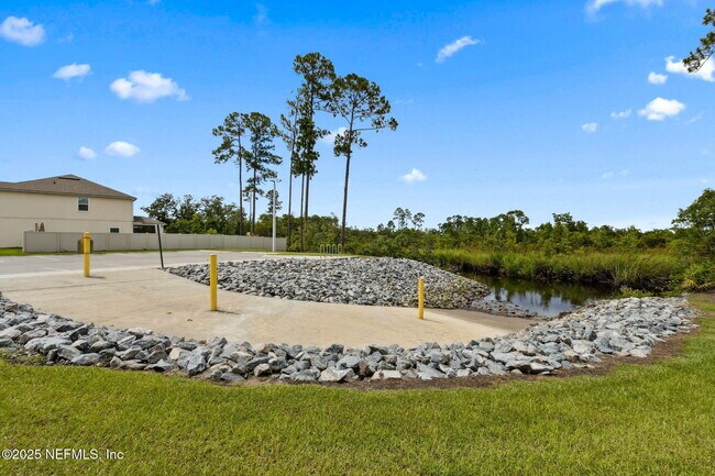Building Photo - 65445 River Glen Pkwy