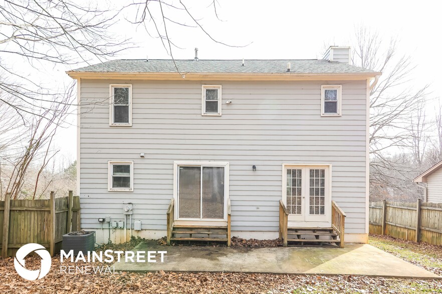 Building Photo - 1601 Trinity Garden Cir
