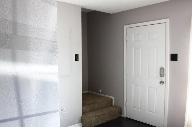 Building Photo - 922 Fannin St