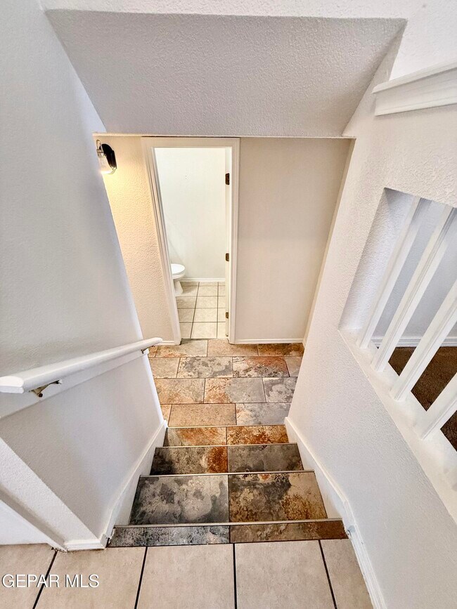 Building Photo - 12720 Tierra Mina Dr