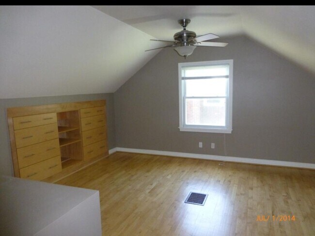 Building Photo - 1409 Gardenia Ave