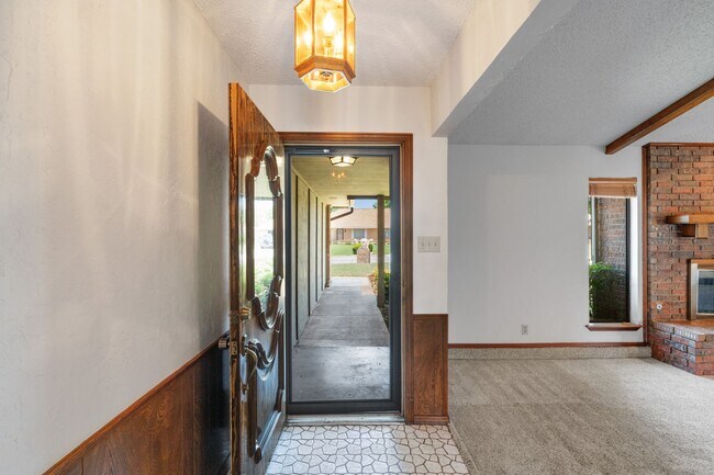 Building Photo - Well-Kept Home in Crosby Park Estates