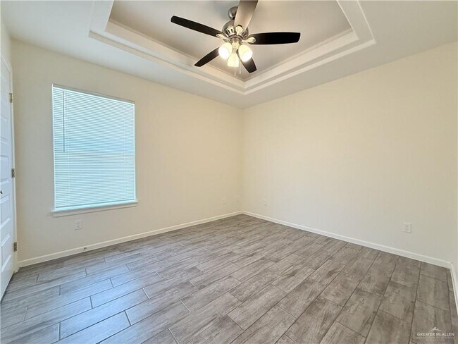 Building Photo - 3413 Sahara Dr