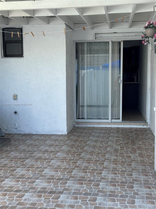 Building Photo - 2091 W 54th Terrace