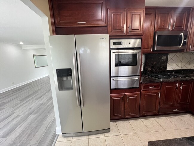 Building Photo - 1380 Rosedale Ln