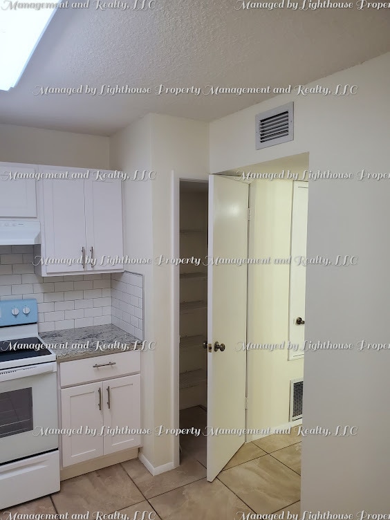 Building Photo - Peaceful Atlantic Beach Townhome