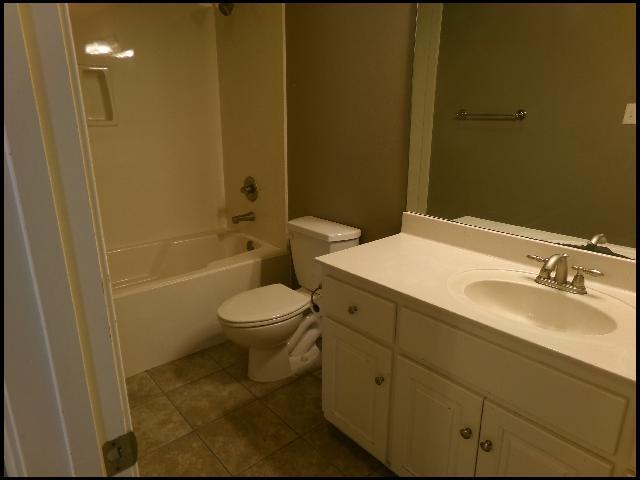 Building Photo - 7 Epernay Cir