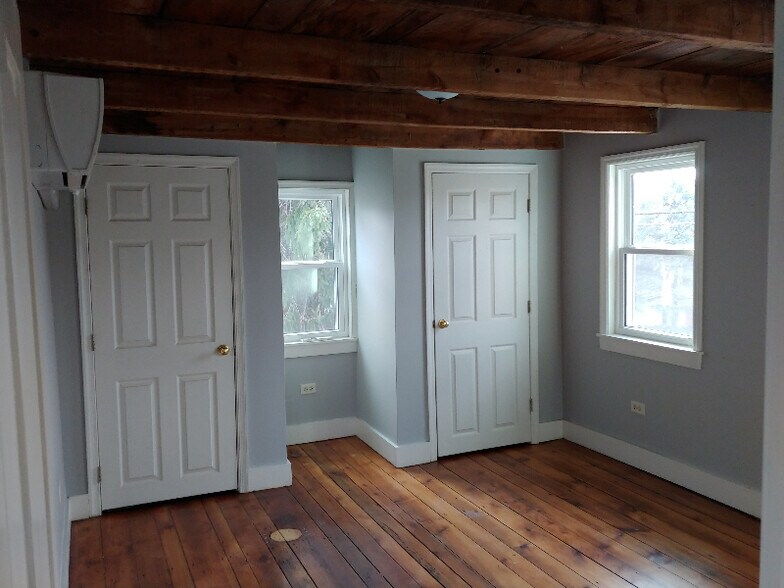 Building Photo - 117 N Middlesex Rd