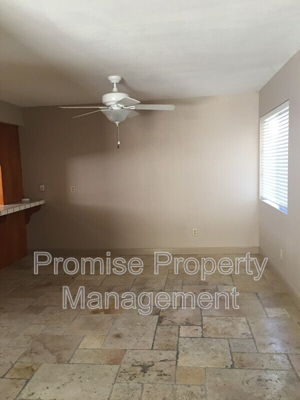 Building Photo - 1235 Peach Grove Ln